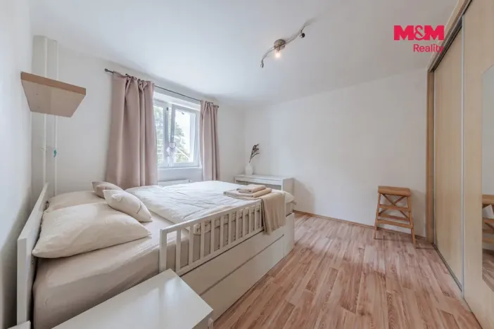 Prodej bytu 2+1, Ostrov, Luční, 57 m2