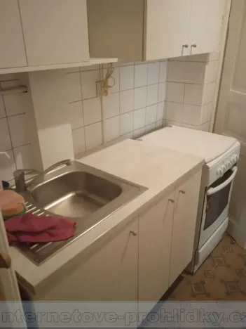 Pronájem bytu 2+kk, Praha - Vinohrady, 45 m2