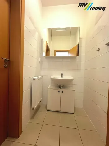 Pronájem obchodního prostoru, Nymburk, Palackého třída, 124 m2