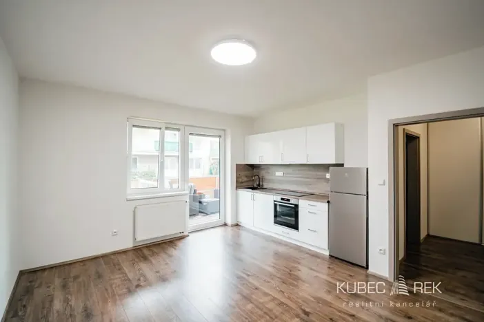 Pronájem bytu 1+kk, Tábor, U Areálu, 31 m2