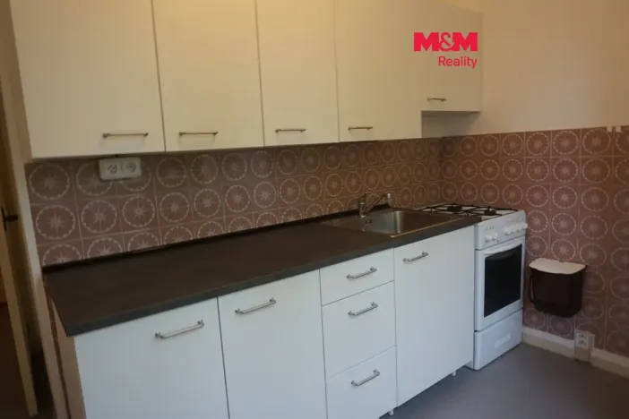 Pronájem bytu 3+1, Otrokovice - Kvítkovice, Hlavní, 60 m2