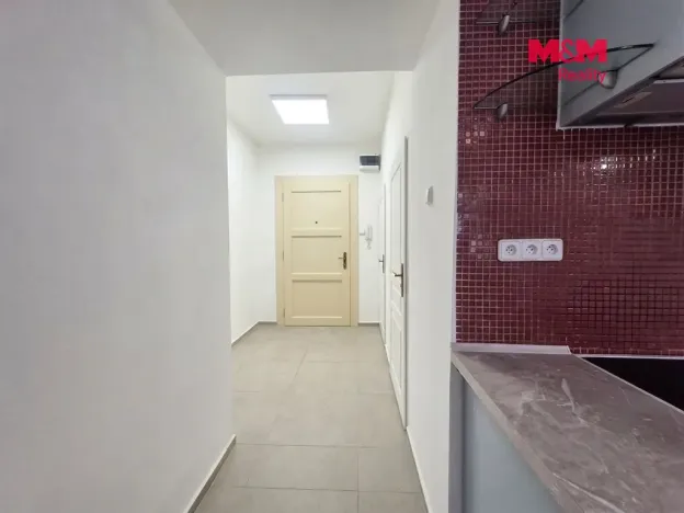 Pronájem bytu 2+kk, Praha - Vršovice, Bulharská, 48 m2