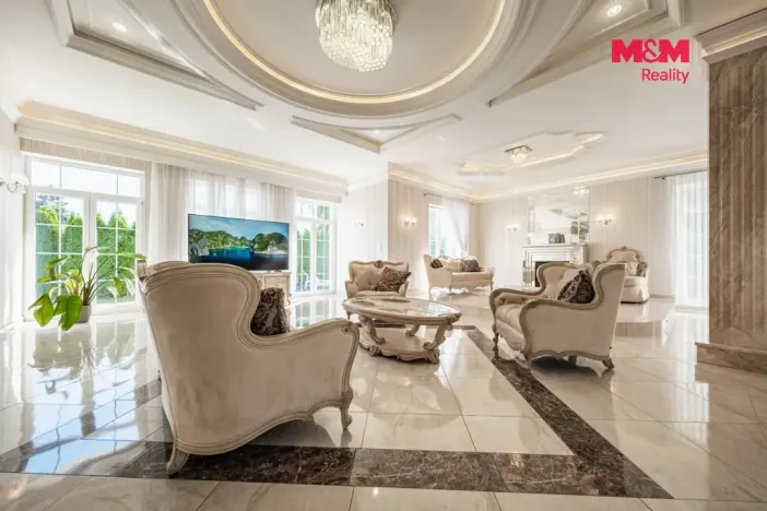 Prodej obchodního prostoru, Šestajovice, U Váhy, 356 m2