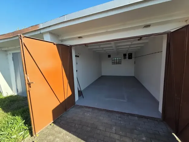 Pronájem garáže, Uherské Hradiště, Průmyslová, 18 m2