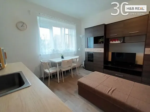 Pronájem bytu 1+kk, Vsetín, Družby, 21 m2