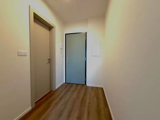Prodej bytu 2+kk, Praha - Černý Most, Arnošta Valenty, 35 m2