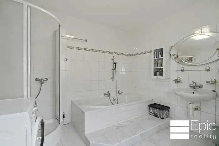 Prodej rodinného domu, Tišice, Okružní, 438 m2