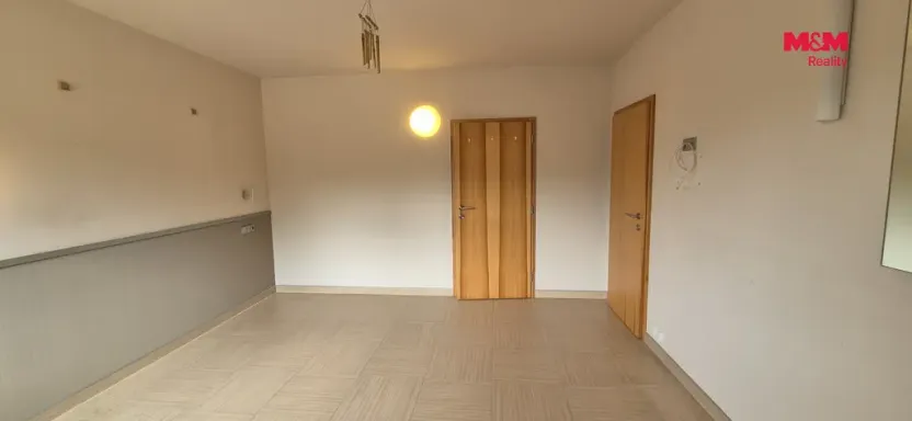 Prodej bytu 1+kk, Králův Dvůr - Počaply, Pod Dálnicí, 24 m2