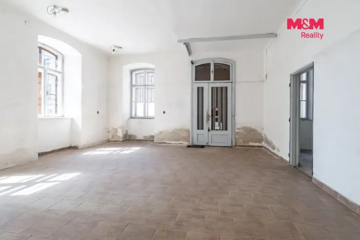 Prodej obchodního prostoru, Jihlava, Čajkovského, 108 m2