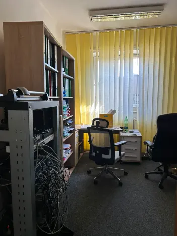 Pronájem kanceláře, Znojmo, Dobšická, 150 m2
