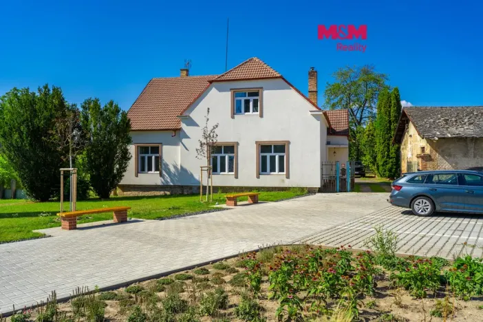 Prodej rodinného domu, Semčice, 239 m2