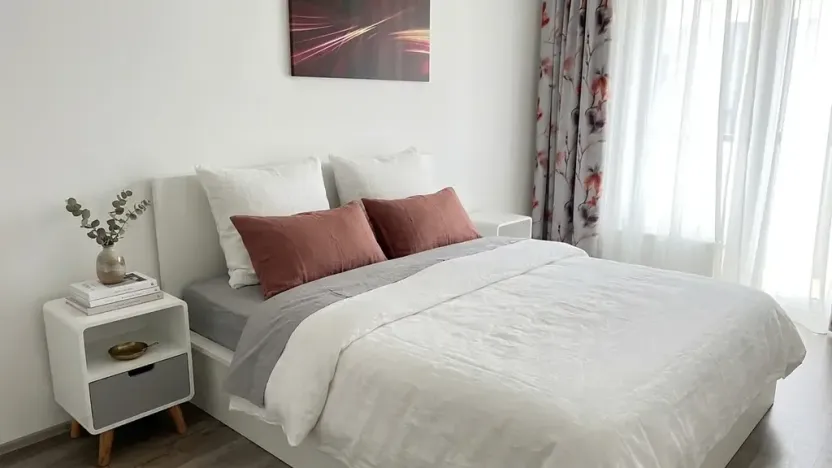 Pronájem bytu 2+kk, Praha - Karlín, Nekvasilova, 67 m2