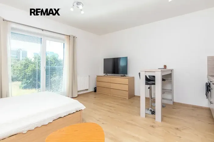 Pronájem bytu 1+kk, Praha - Chodov, Klapálkova, 32 m2