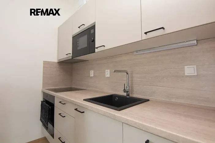 Pronájem bytu 1+kk, Praha - Chodov, Klapálkova, 32 m2