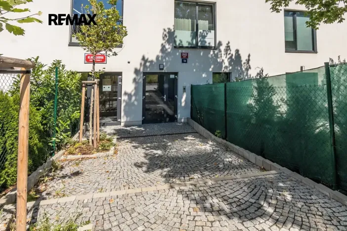 Pronájem bytu 1+kk, Praha - Chodov, Klapálkova, 32 m2