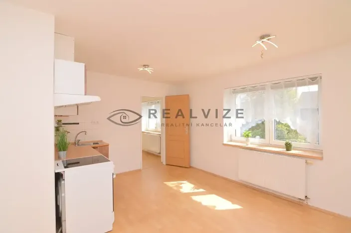 Pronájem bytu 2+kk, České Budějovice, Ledenická, 36 m2