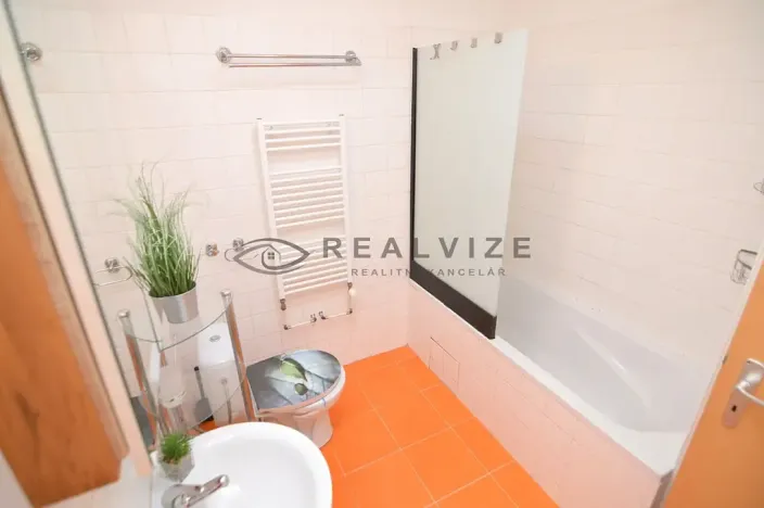 Pronájem bytu 2+kk, České Budějovice, Ledenická, 36 m2