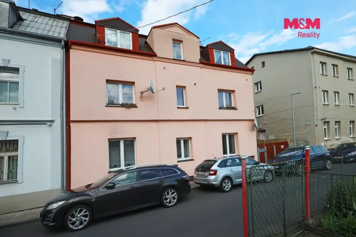 Prodej bytu 3+1, Dalovice - Všeborovice, Dolní, 74 m2