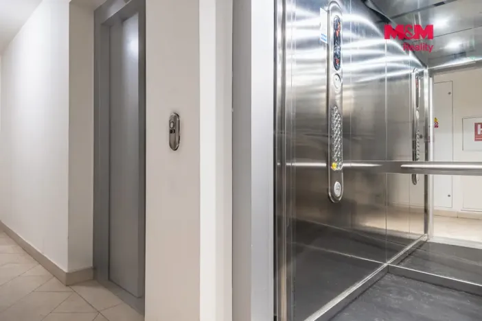 Prodej bytu 3+kk, Praha - Horní Měcholupy, Mantovská, 90 m2