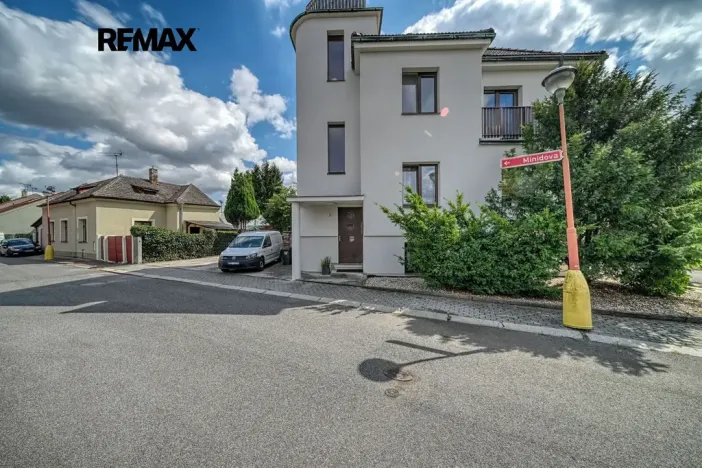 Pronájem bytu 1+1, Poděbrady, Minidova, 47 m2