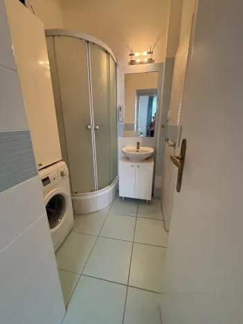 Pronájem bytu 2+kk, Praha - Vinohrady, V Horní Stromce, 47 m2