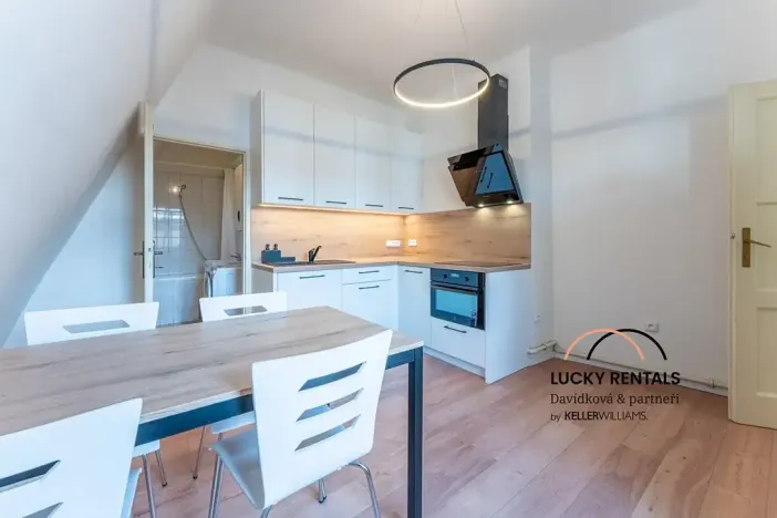 Pronájem bytu 2+1, Praha - Staré Město, Havelská, 65 m2