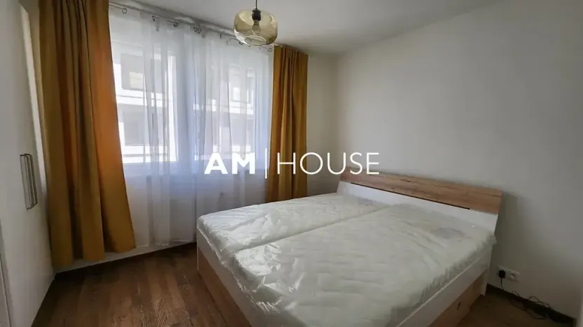Pronájem bytu 2+kk, Praha - Vysočany, Smržových, 52 m2