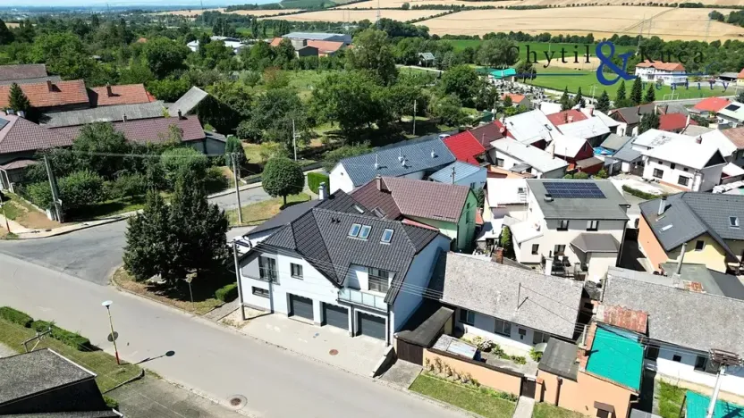 Prodej atypického bytu, Beňov, 235 m2