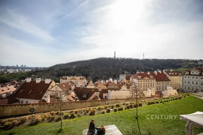 Prodej bytu 2+kk, Praha - Malá Strana, Vlašská, 54 m2
