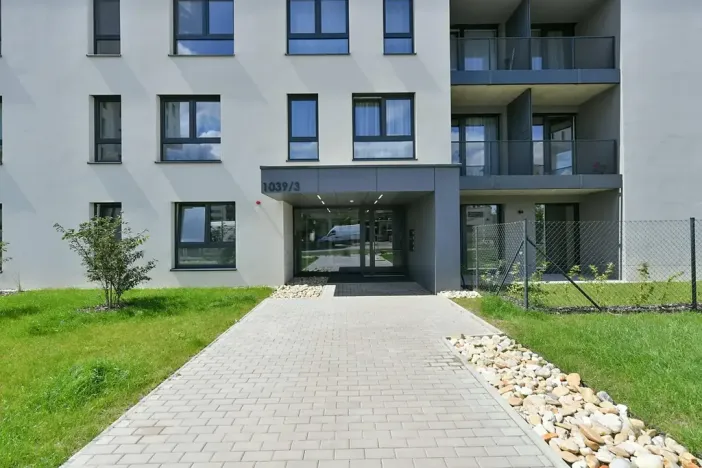 Pronájem garáže, Praha - Vysočany, Oktábcových, 15 m2