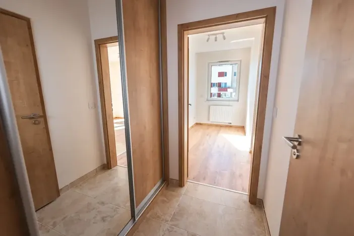 Pronájem bytu 1+kk, Praha - Hlubočepy, Fabiánové, 29 m2