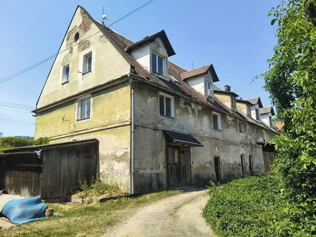 Prodej podílu vícegeneračního domu, Olšany, 831 m2