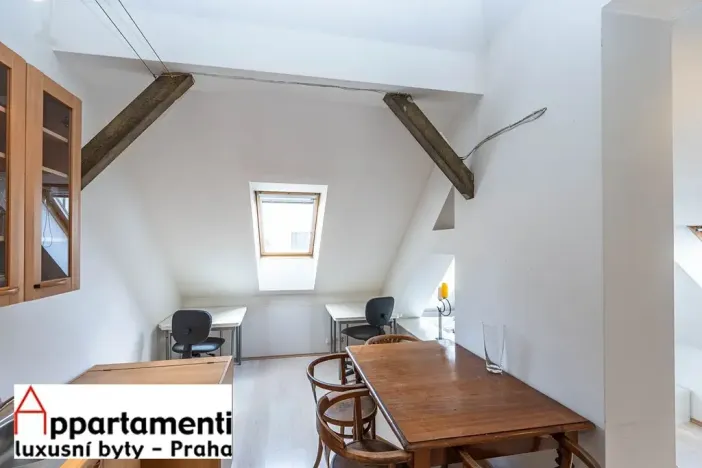 Prodej bytu 2+1, Praha - Nové Město, Ječná, 68 m2