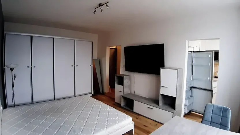 Pronájem bytu 1+kk, Praha - Modřany, Nikoly Vapcarova, 32 m2