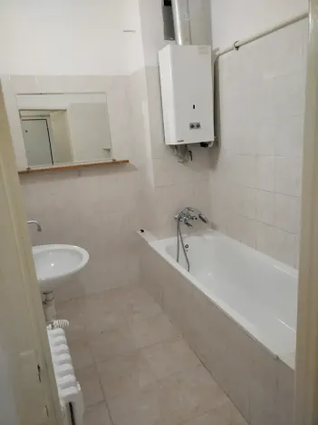Pronájem bytu 2+kk, Pardubice, Sladkovského, 45 m2