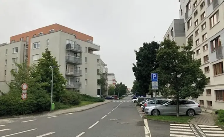 Pronájem bytu 2+kk, Praha - Strašnice, Názovská, 60 m2
