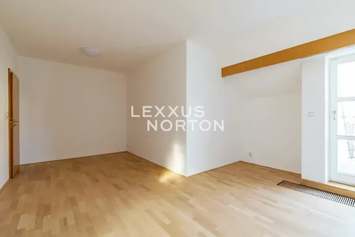 Pronájem atypického bytu, Praha - Vinohrady, Mánesova, 90 m2