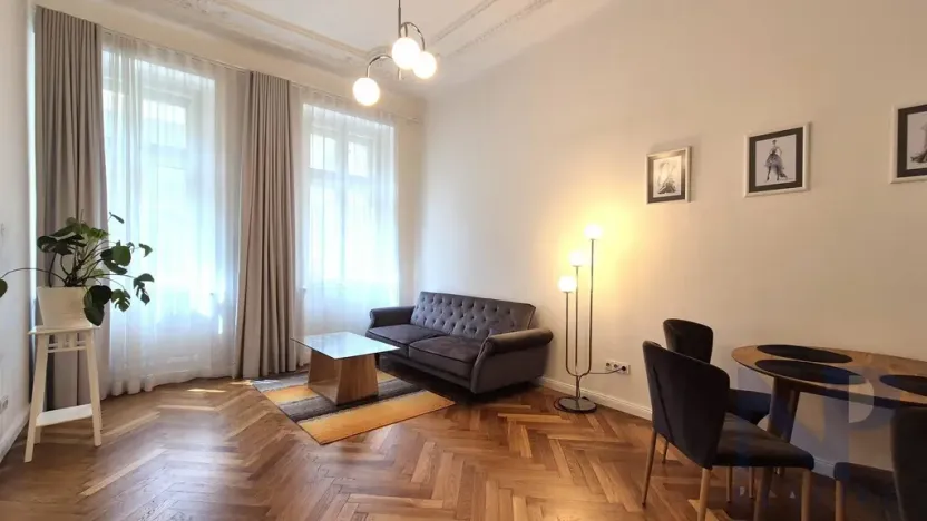 Pronájem bytu 3+1, Praha - Žižkov, Husitská, 76 m2