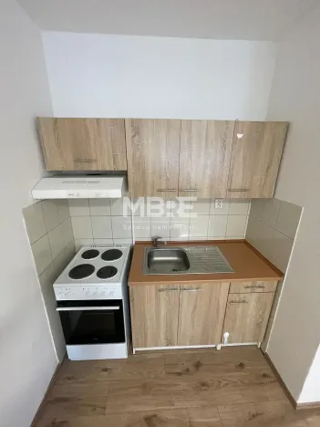 Pronájem bytu 2+kk, Děčín - Děčín V-Rozbělesy, Závodní, 42 m2