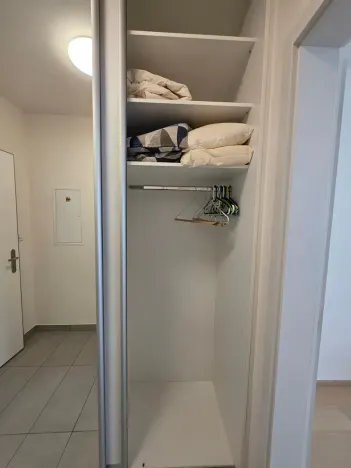 Pronájem bytu 1+kk, Praha - Jinonice, Kloudova, 23 m2