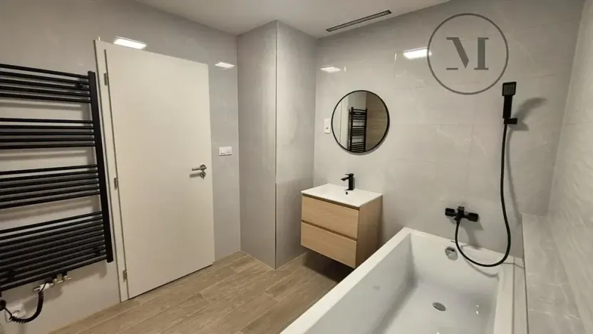Pronájem bytu 2+kk, České Budějovice, K Šindlovým Dvorům, 79 m2