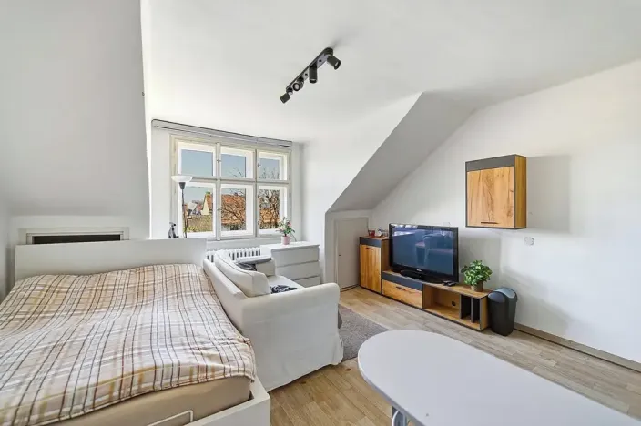 Pronájem bytu 1+kk, Praha - Kobylisy, Pakoměřická, 20 m2