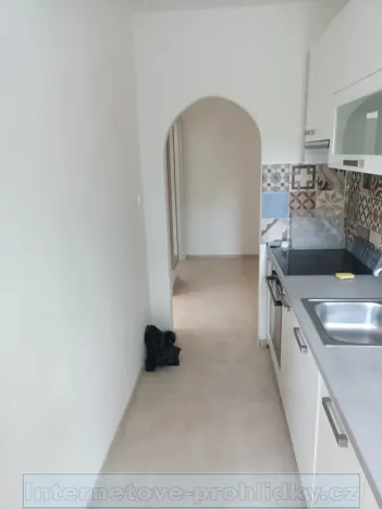 Pronájem bytu 3+1, Praha - Kamýk, 70 m2