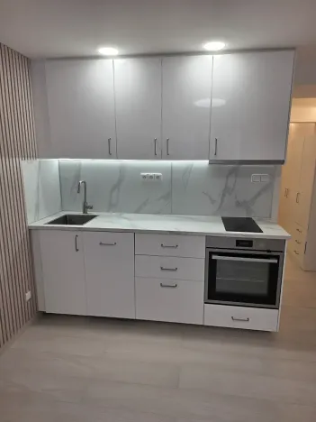 Pronájem bytu 1+kk, Praha, Nad olšinami, 27 m2