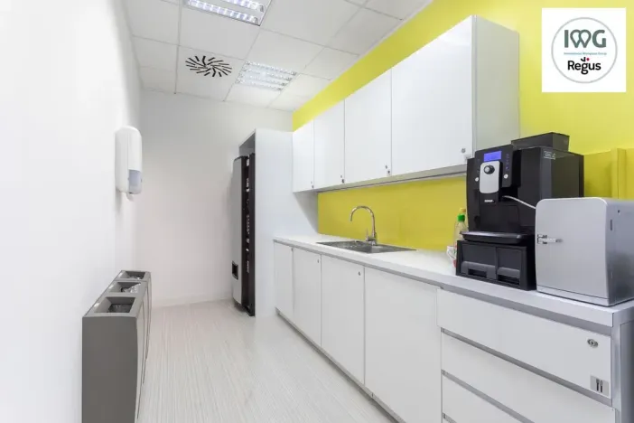 Pronájem komerční, Praha - Karlín, Rohanské nábřeží, 5 m2