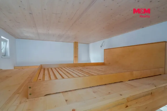 Pronájem bytu 1+kk, Mnichovo Hradiště - Hradec, 25 m2