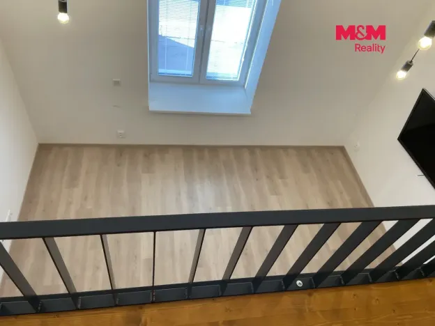 Pronájem bytu 1+kk, Hradec Králové - Kukleny, Pražská třída, 30 m2