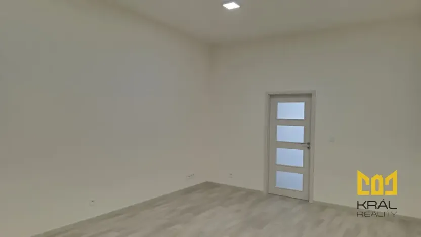 Pronájem bytu 2+kk, Praha - Smíchov, Nádražní, 64 m2