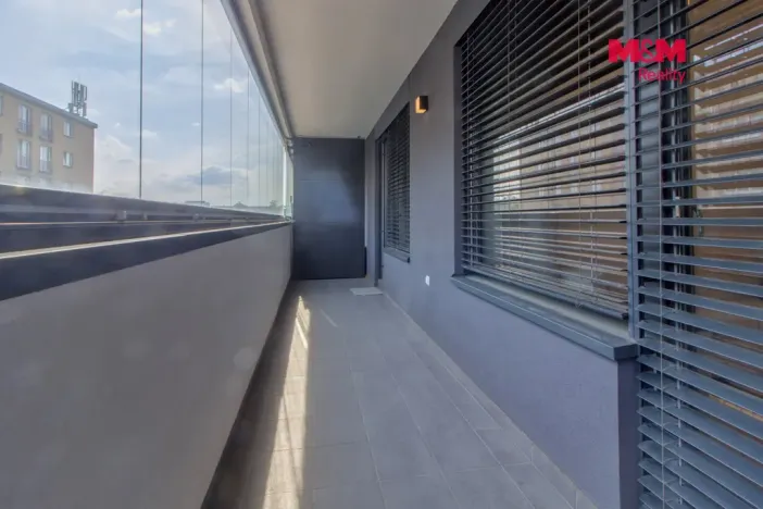 Pronájem bytu 2+kk, Praha, Argentinská, 40 m2