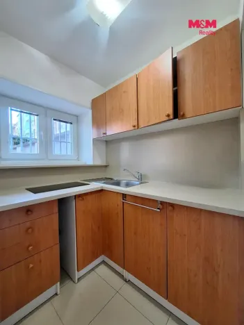 Pronájem bytu 2+kk, Hradec Králové, Střelecká, 45 m2